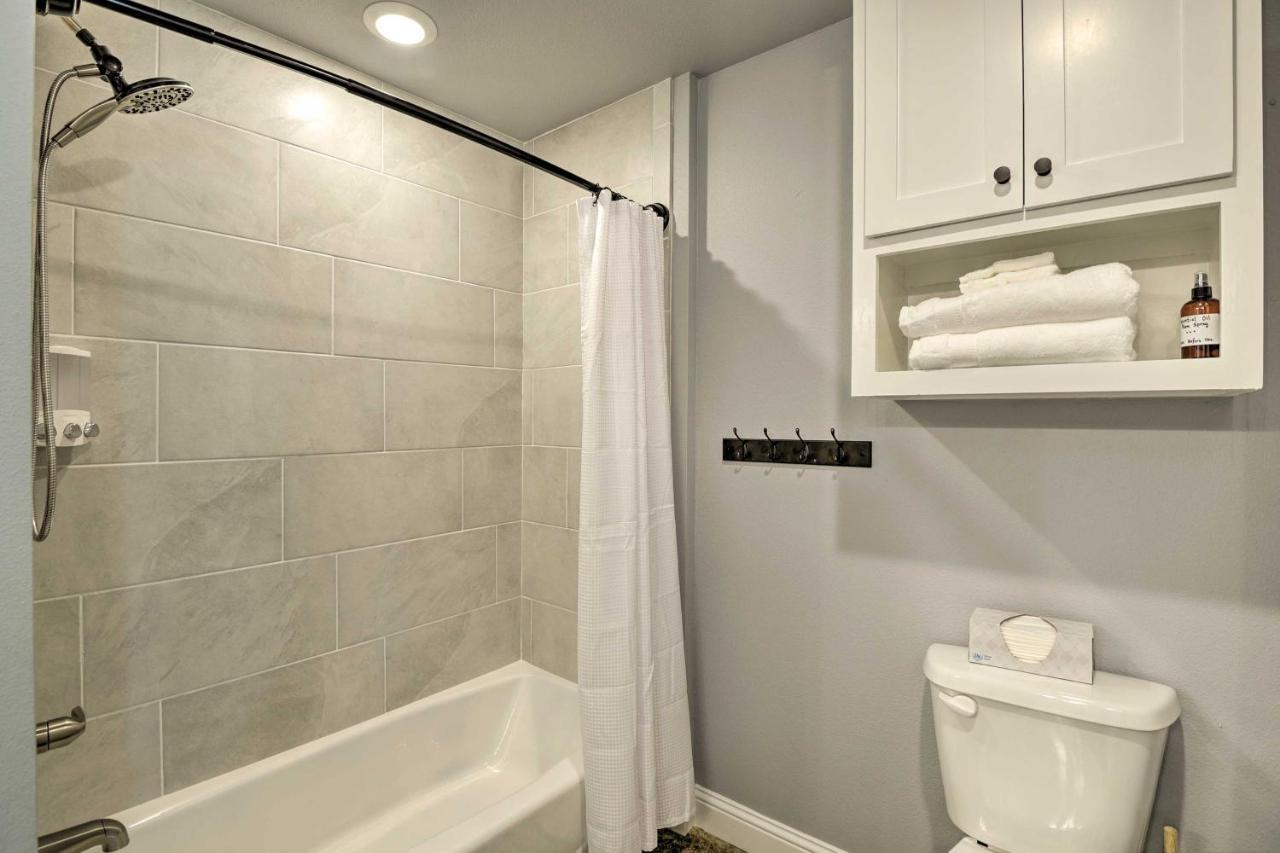 Granbury Home With Hot Tub And Furnished Patio! Экстерьер фото