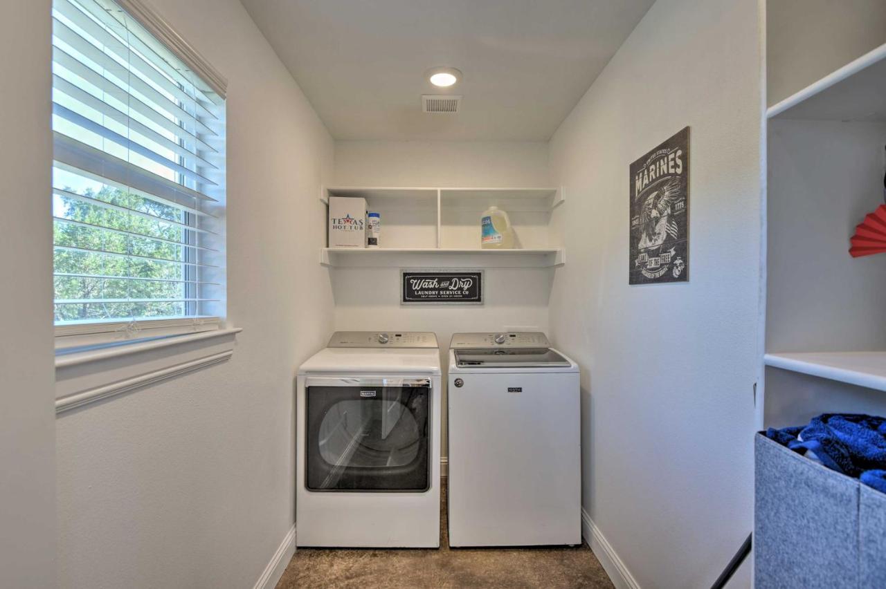 Granbury Home With Hot Tub And Furnished Patio! Экстерьер фото