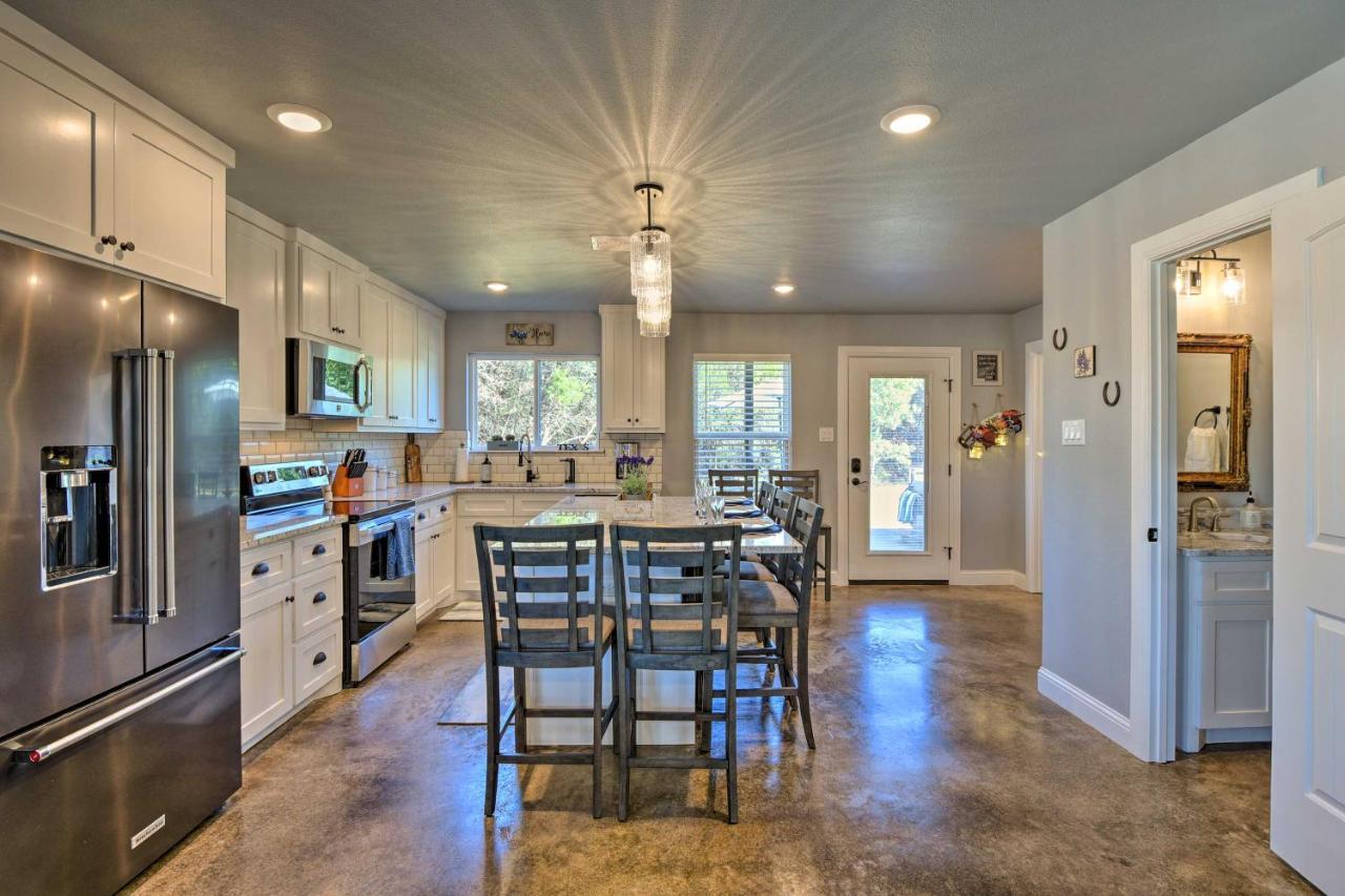 Granbury Home With Hot Tub And Furnished Patio! Экстерьер фото